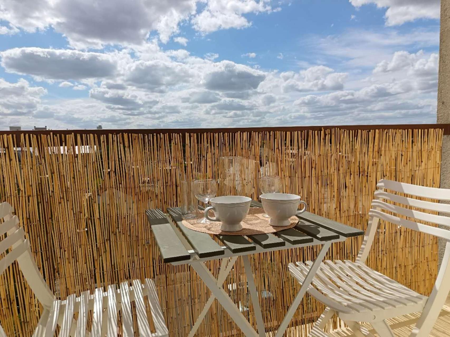 Appartement A Orleans Au Calme Avec Parking Gratuit, Balcon Et Ascenseur Екстериор снимка